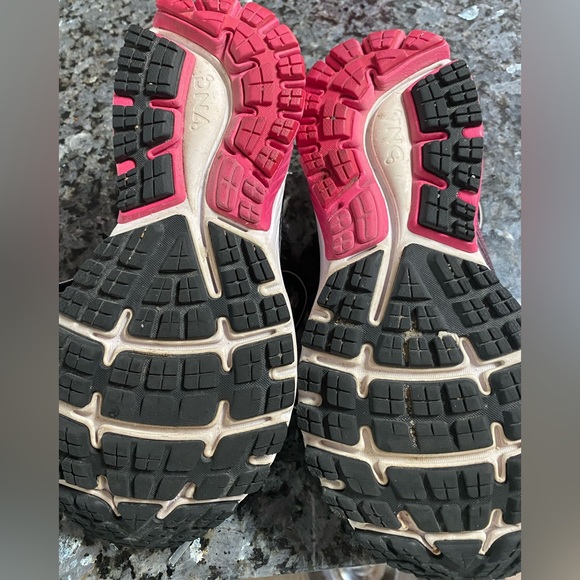 Good condition- Brooks ghost 10- Sz women’s 6 - Picture 3 of 7
